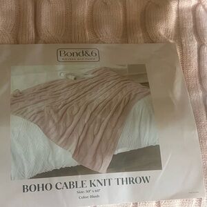 Blush Chunky Double Knit Throw Blanket